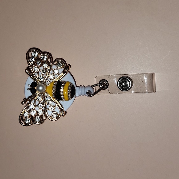 New Id Buckle Rhinestone Badge Holders Retractable - Picture 1 of 5